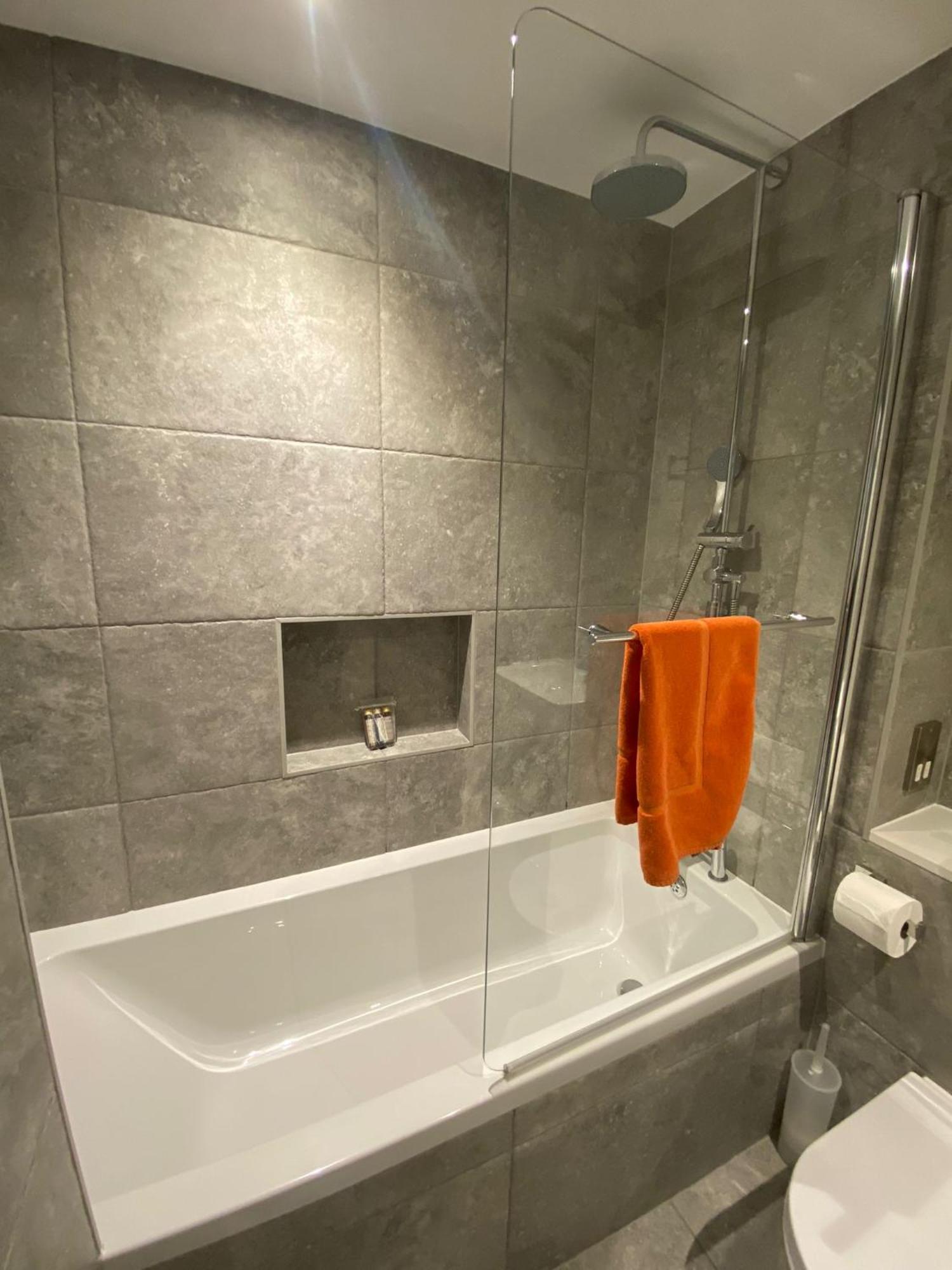 3 The View Apartments Ilfracombe - Hot Tub, Parking, Lift, Ev المظهر الخارجي الصورة